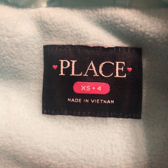 Children’s Place Puffer Vest - Picture 3 of 3